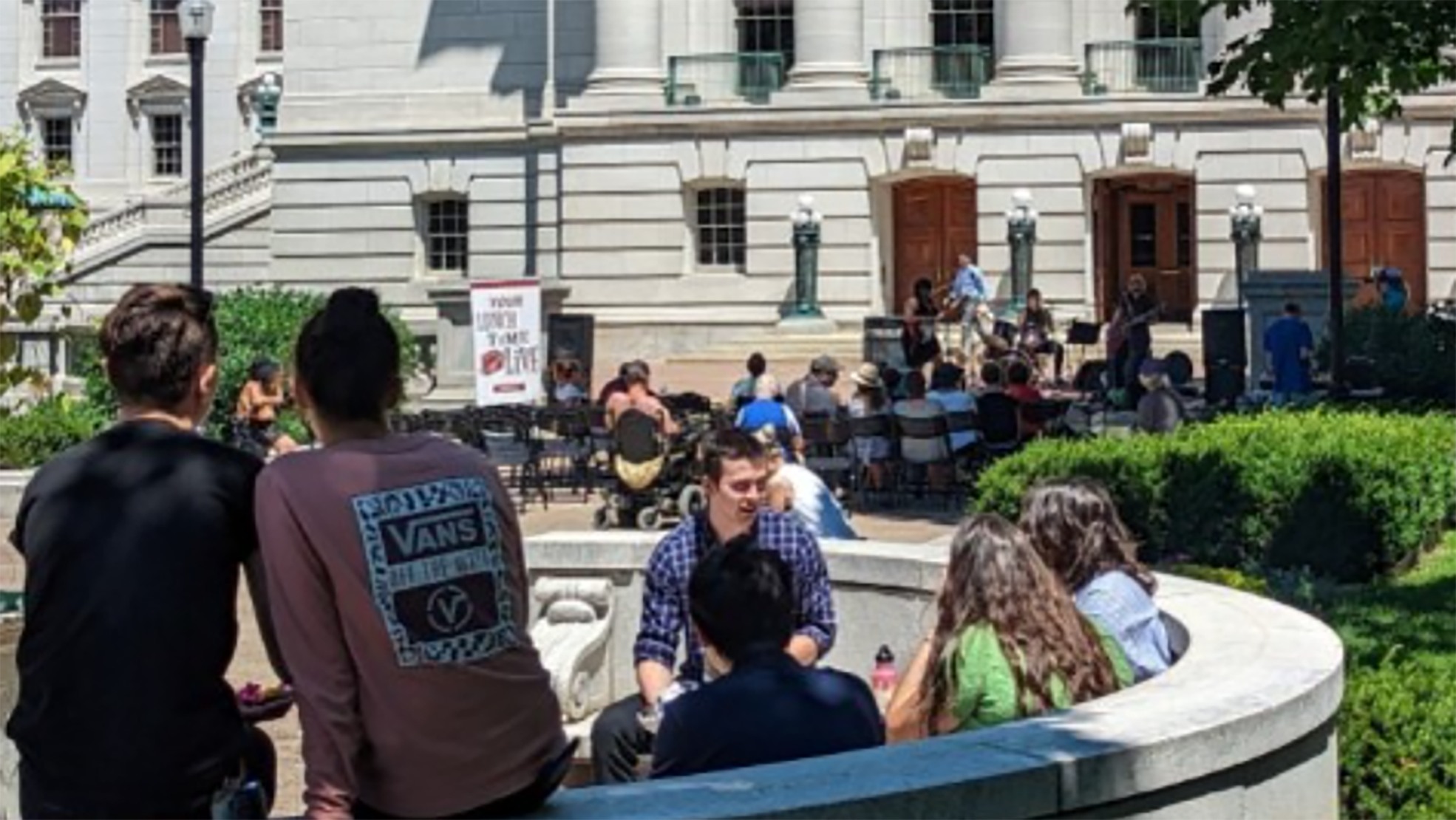 Lunch Time Live in Downtown Madison on the Capitol Square 