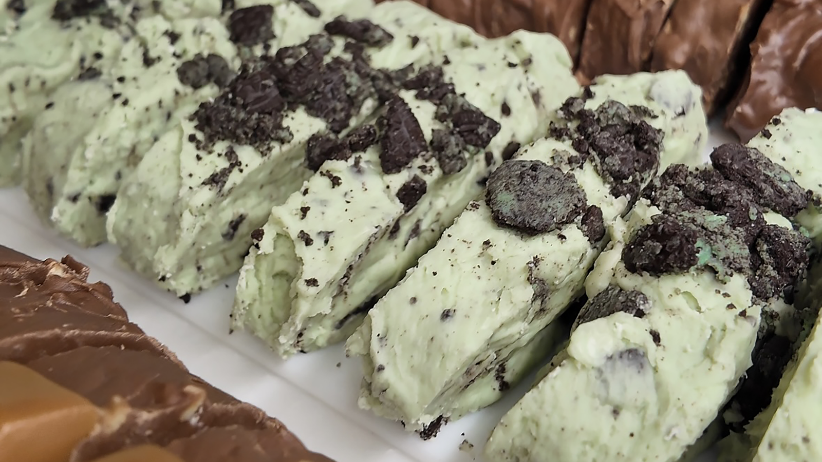 Resident Benefit Kilwins Chocolate and Ice Cream Shop on State 